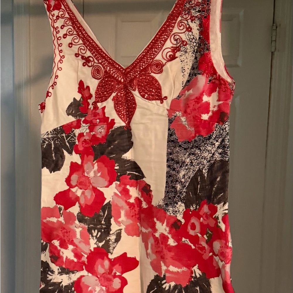 Free People creme red floral embroidered v-neck cotton dress. - Picture 2 of 10